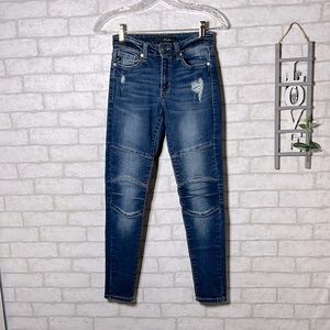 KanCan distressed moto skinny jeans size 3